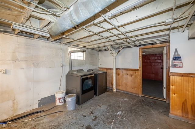 5219 W 54th Street, Parma, OH 44134