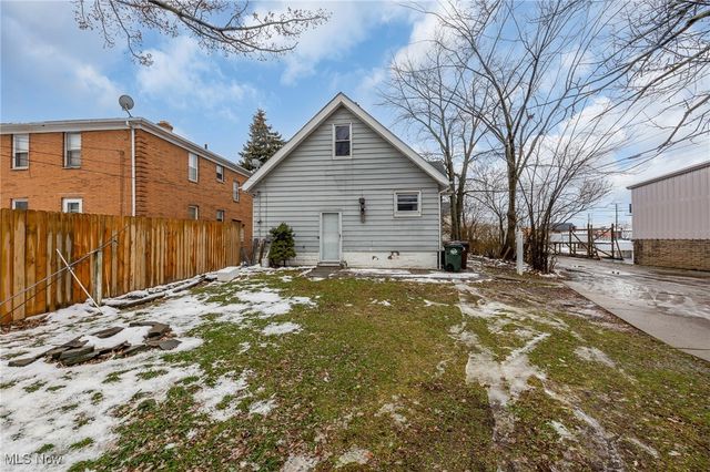 5219 W 54th Street, Parma, OH 44134