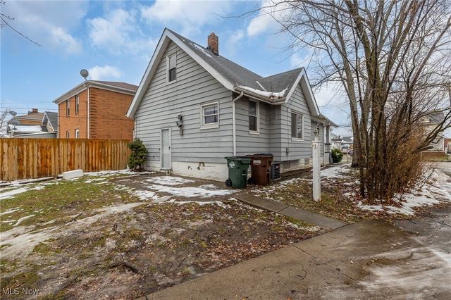 5219 W 54th Street, Parma, OH 44134