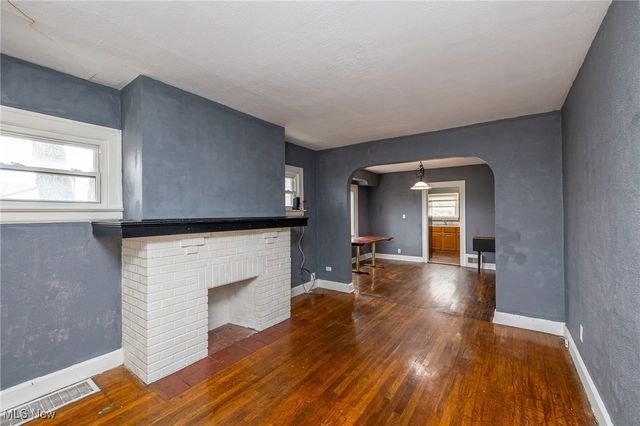 5219 W 54th Street, Parma, OH 44134