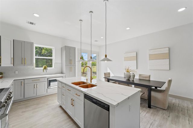 70 N Pine Harbour Drive, Coldspring, TX 77331
