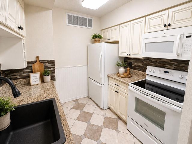 250 E El Dorado Boulevard 142, Webster, TX 77598