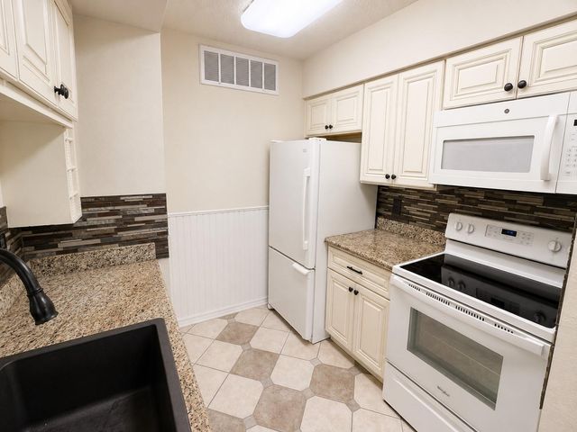250 E El Dorado Boulevard 142, Webster, TX 77598