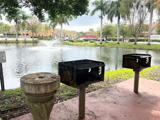 6190 Woodlands Boulevard 107, Tamarac, FL 33319