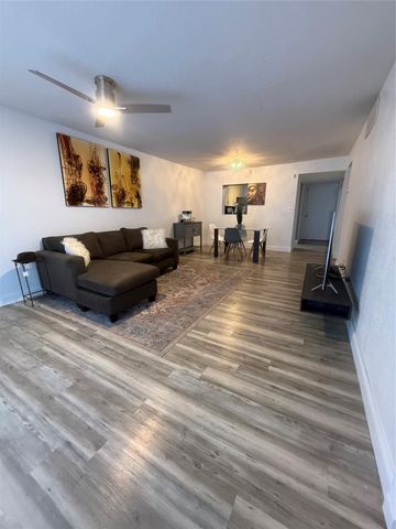 6190 Woodlands Boulevard 107, Tamarac, FL 33319