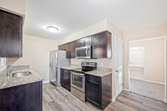 1829 Pearl Drive, West Des Moines, IA 50265