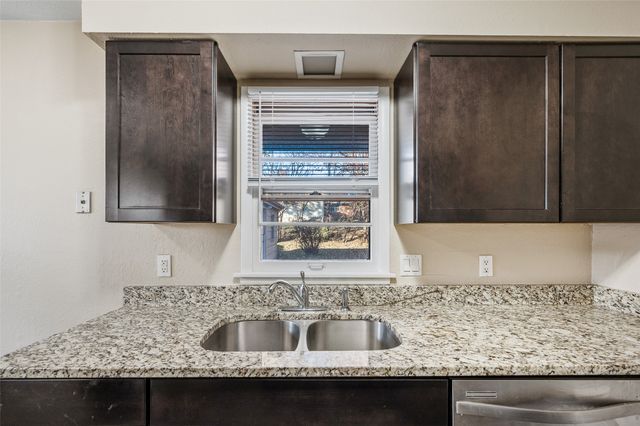 1829 Pearl Drive, West Des Moines, IA 50265