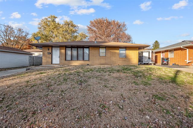 1829 Pearl Drive, West Des Moines, IA 50265