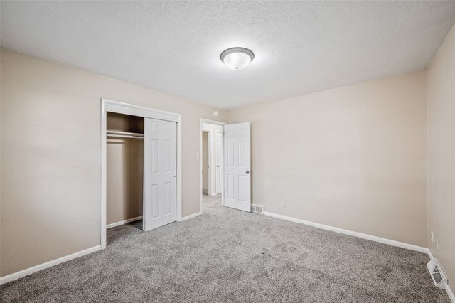 1829 Pearl Drive, West Des Moines, IA 50265