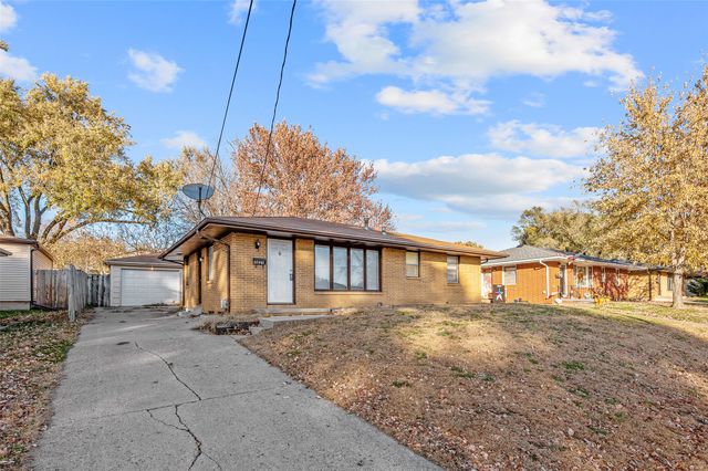 1829 Pearl Drive, West Des Moines, IA 50265