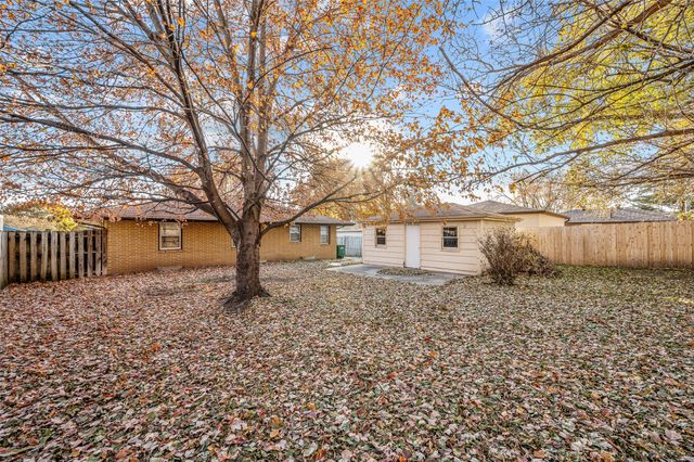 1829 Pearl Drive, West Des Moines, IA 50265