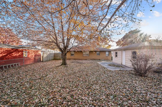 1829 Pearl Drive, West Des Moines, IA 50265