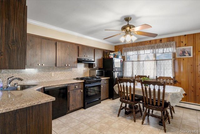 299 37 Street, Lindenhurst, NY 11757