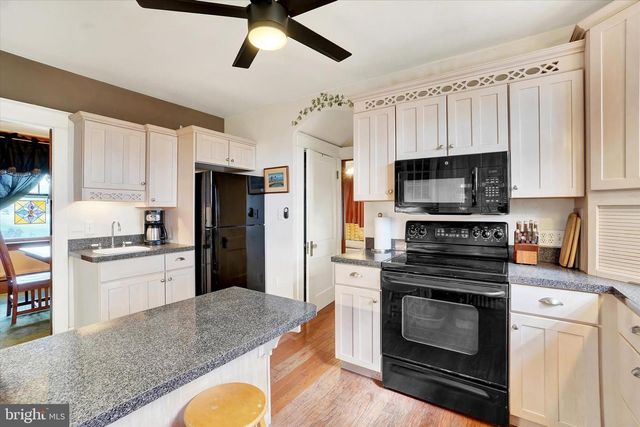 602 GRAYSTONE RD, Manheim, PA 17545