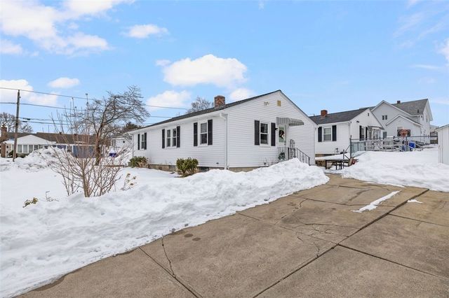 20 John Street, North Providence, RI 02904