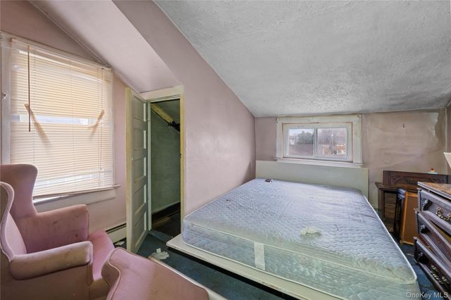 188 Woodside Avenue, Freeport, NY 11520