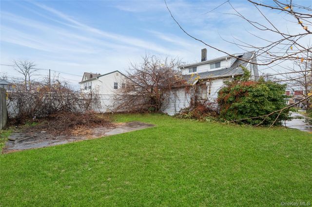 188 Woodside Avenue, Freeport, NY 11520