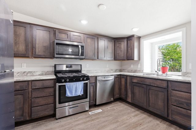 306 E JACKSON, Rapid City, SD 57701