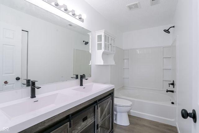 748 Adagio Drive, Greenwood, IN 46143