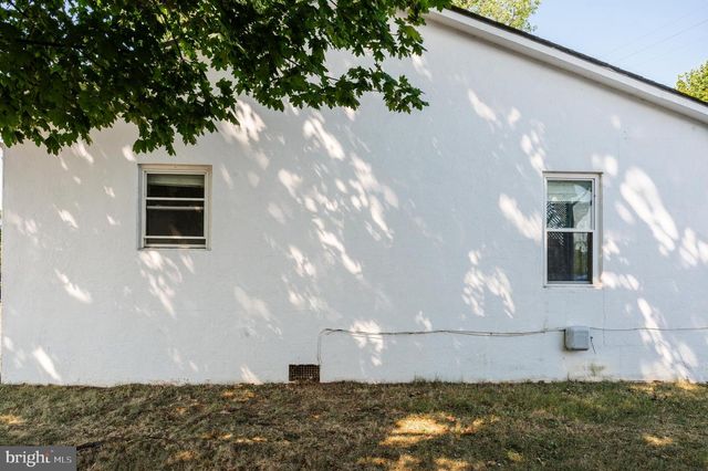 108 MARTIN DR, Winchester, VA 22602