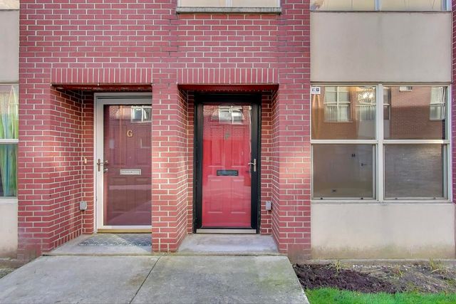 6951 N Western Avenue F, Chicago, IL 60645