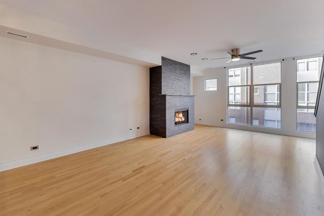 6951 N Western Avenue F, Chicago, IL 60645