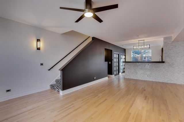 6951 N Western Avenue F, Chicago, IL 60645