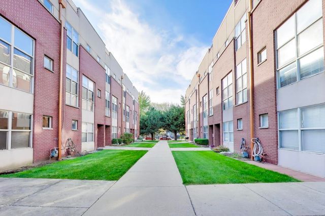 6951 N Western Avenue F, Chicago, IL 60645