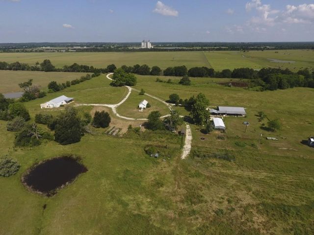 8698 County Road 239, Oakwood, TX 75855