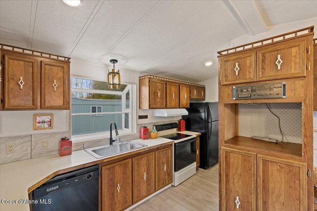 118 E MID TOWN LN, Hayden, ID 83835