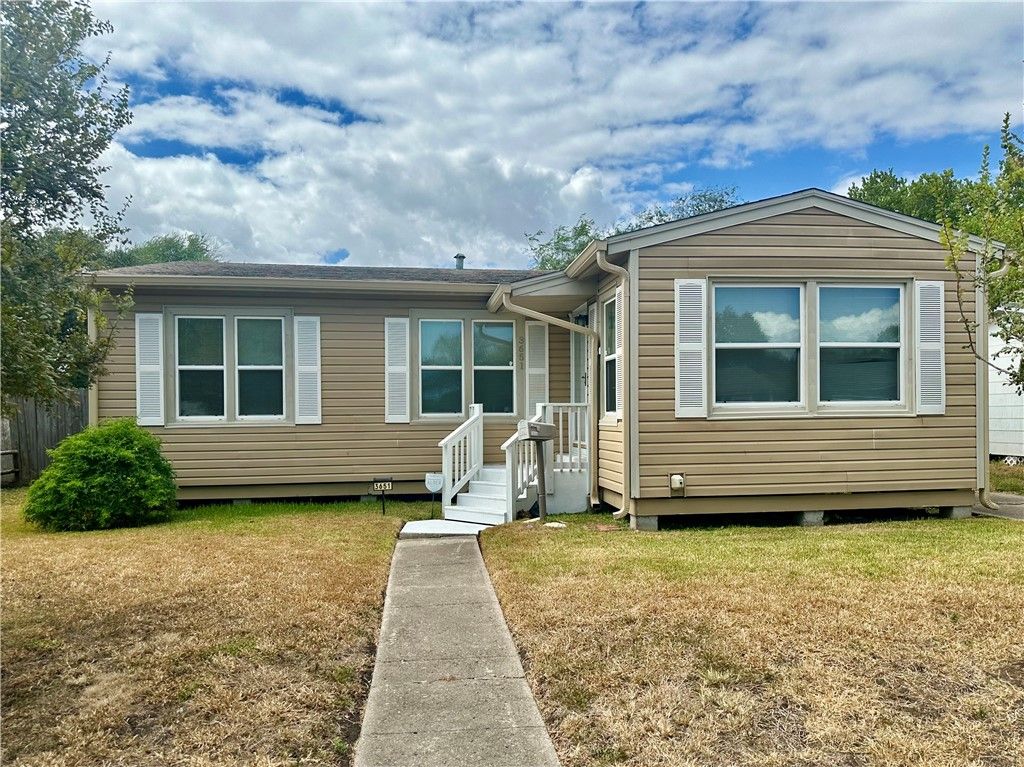 3651 Lawnview St, Corpus Christi, TX 78411 — exterior