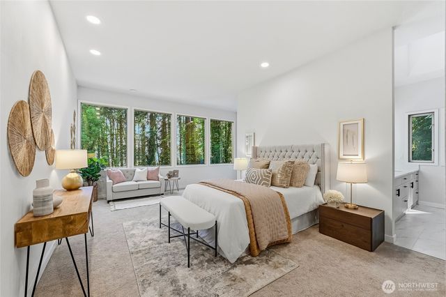 4200 W Lake Sammamish Parkway SE, Bellevue, WA 98008