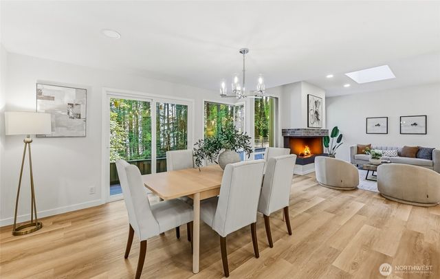 4200 W Lake Sammamish Parkway SE, Bellevue, WA 98008