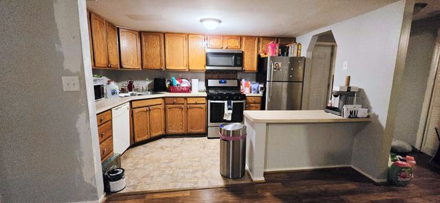 6337 Roosevelt Road 101, Berwyn, IL 60402