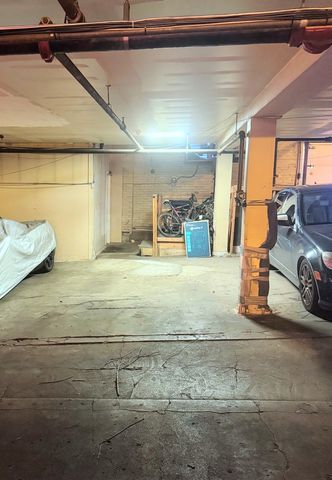 6337 Roosevelt Road 101, Berwyn, IL 60402