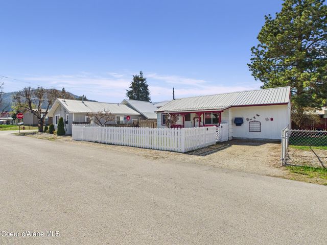 603 Oregon AVE, Pinehurst, ID 83850 property photo