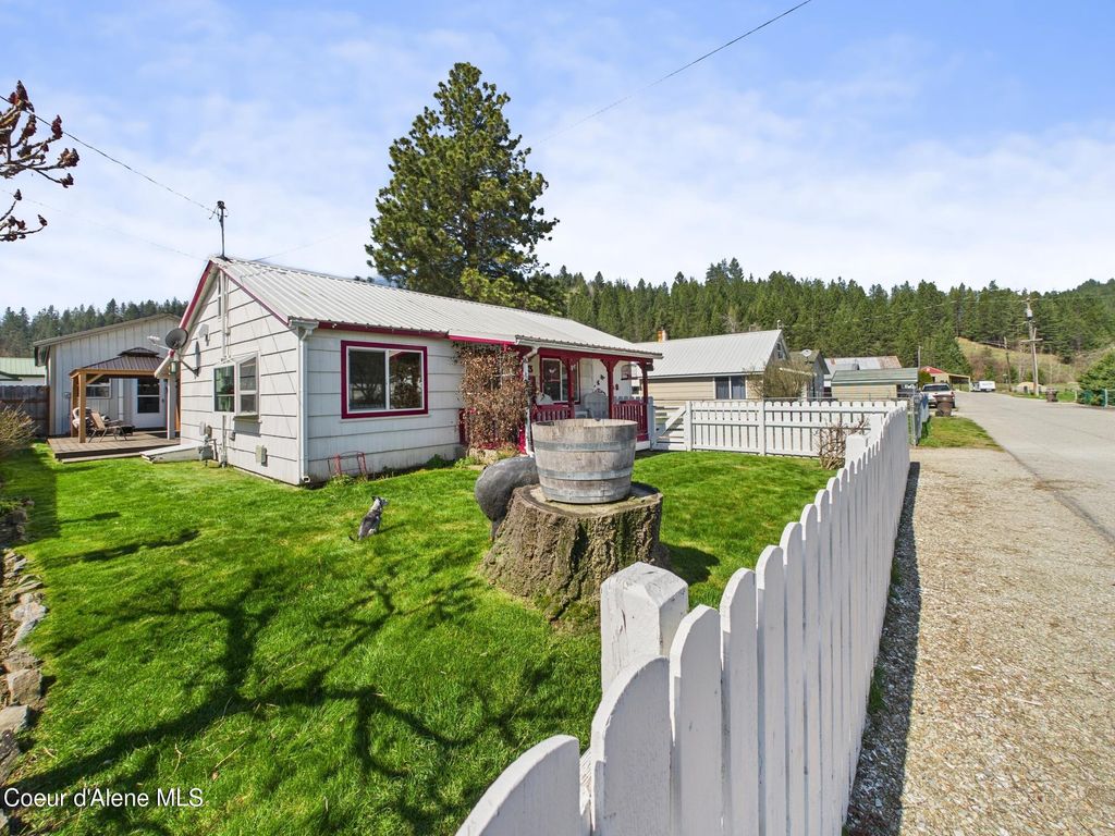 603 Oregon AVE, Pinehurst, ID 83850 photo 2