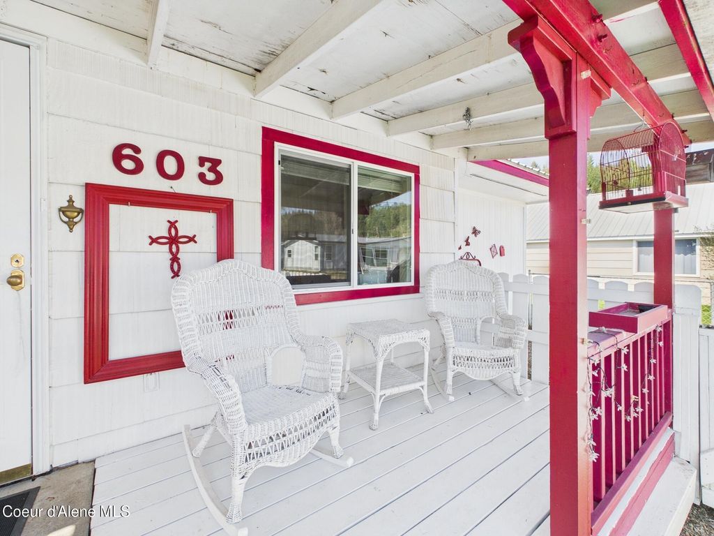 603 Oregon AVE, Pinehurst, ID 83850 photo 4