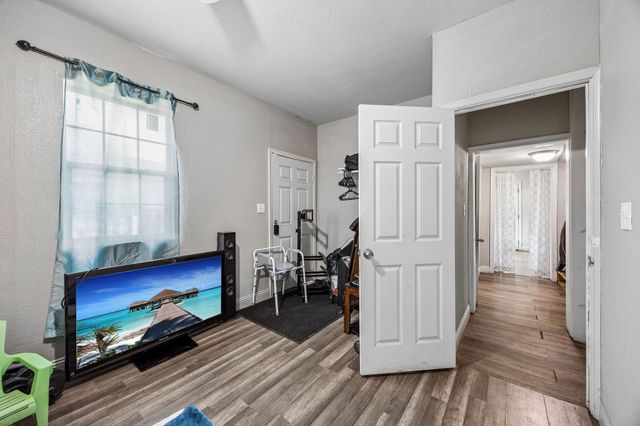 2248 Cooper Street, Dallas, TX 75215