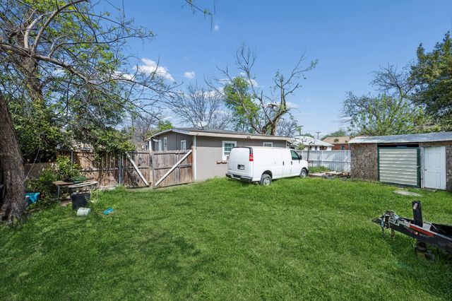 2248 Cooper Street, Dallas, TX 75215