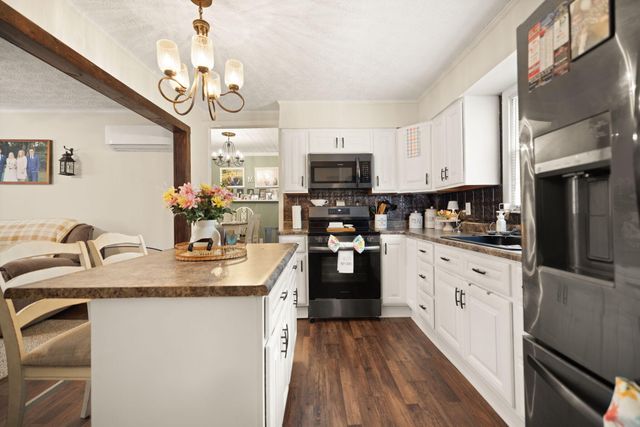 4063 Falcon Road, Salyersville, KY 41465