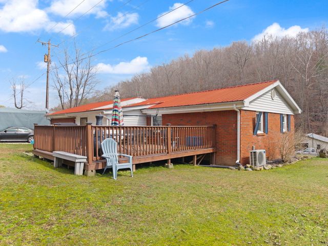 4063 Falcon Road, Salyersville, KY 41465