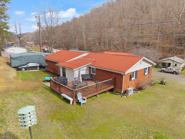 4063 Falcon Road, Salyersville, KY 41465