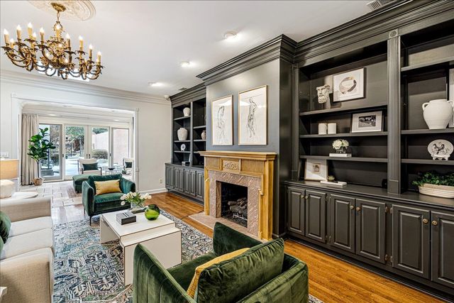 335 N RIVER OAKS DR, Memphis, TN 38120