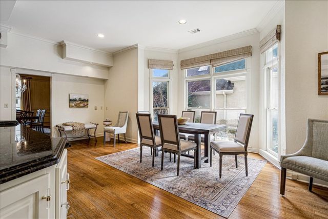 335 N RIVER OAKS DR, Memphis, TN 38120