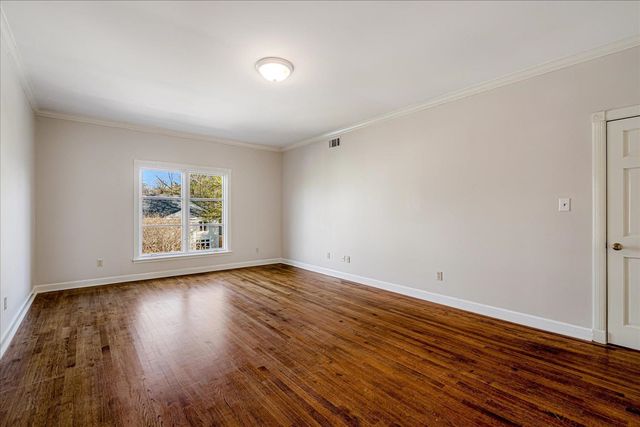 335 N RIVER OAKS DR, Memphis, TN 38120