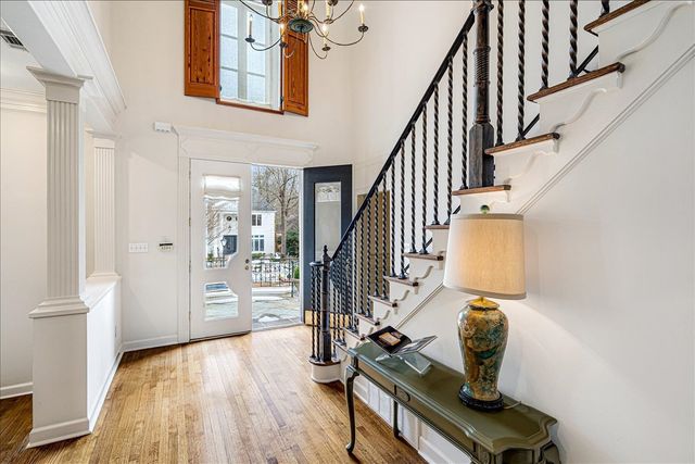 335 N RIVER OAKS DR, Memphis, TN 38120