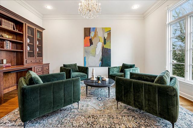 335 N RIVER OAKS DR, Memphis, TN 38120