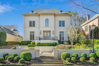 335 N RIVER OAKS DR, Memphis, TN 38120