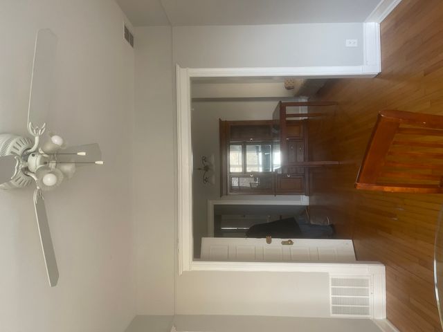 3248 N Clark Street 3F, Chicago, IL 60657